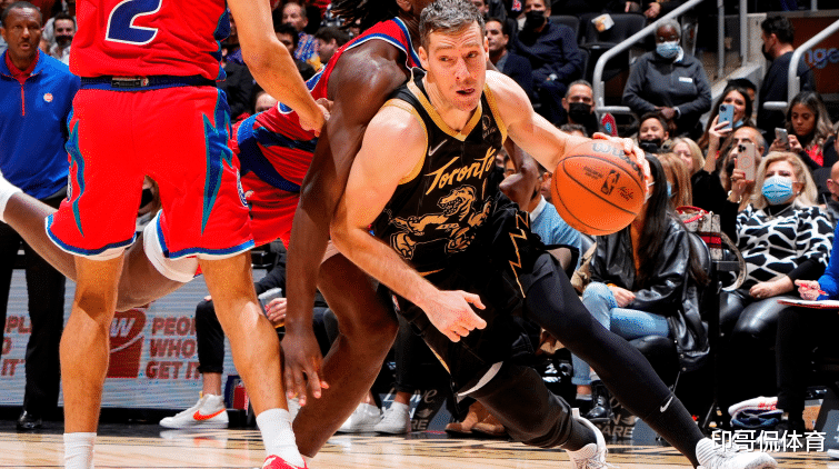 益于他年轻 益于他年轻