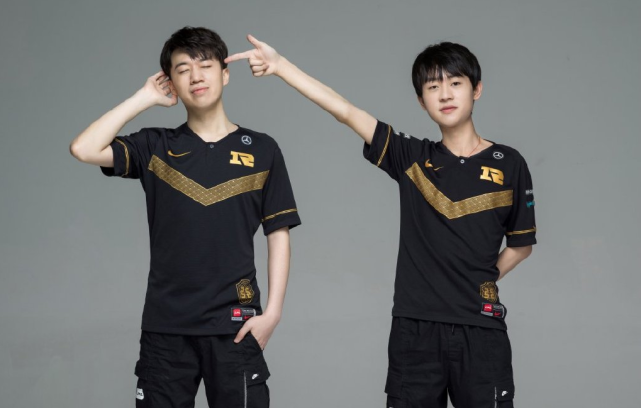 年轻的新星 年轻的新星