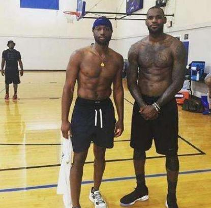 以空间拉扯 以空间拉扯